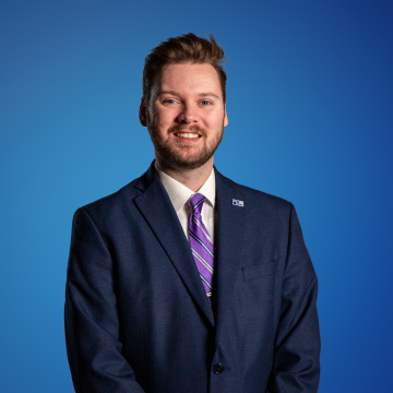 Headshot image of Alex Ickes