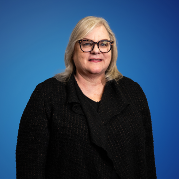 Head shot image of Beth Hensley