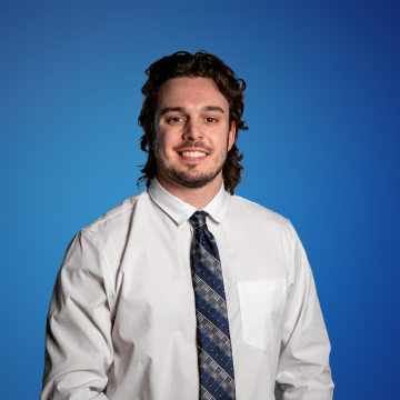 Headshot image of Jaret Cummins